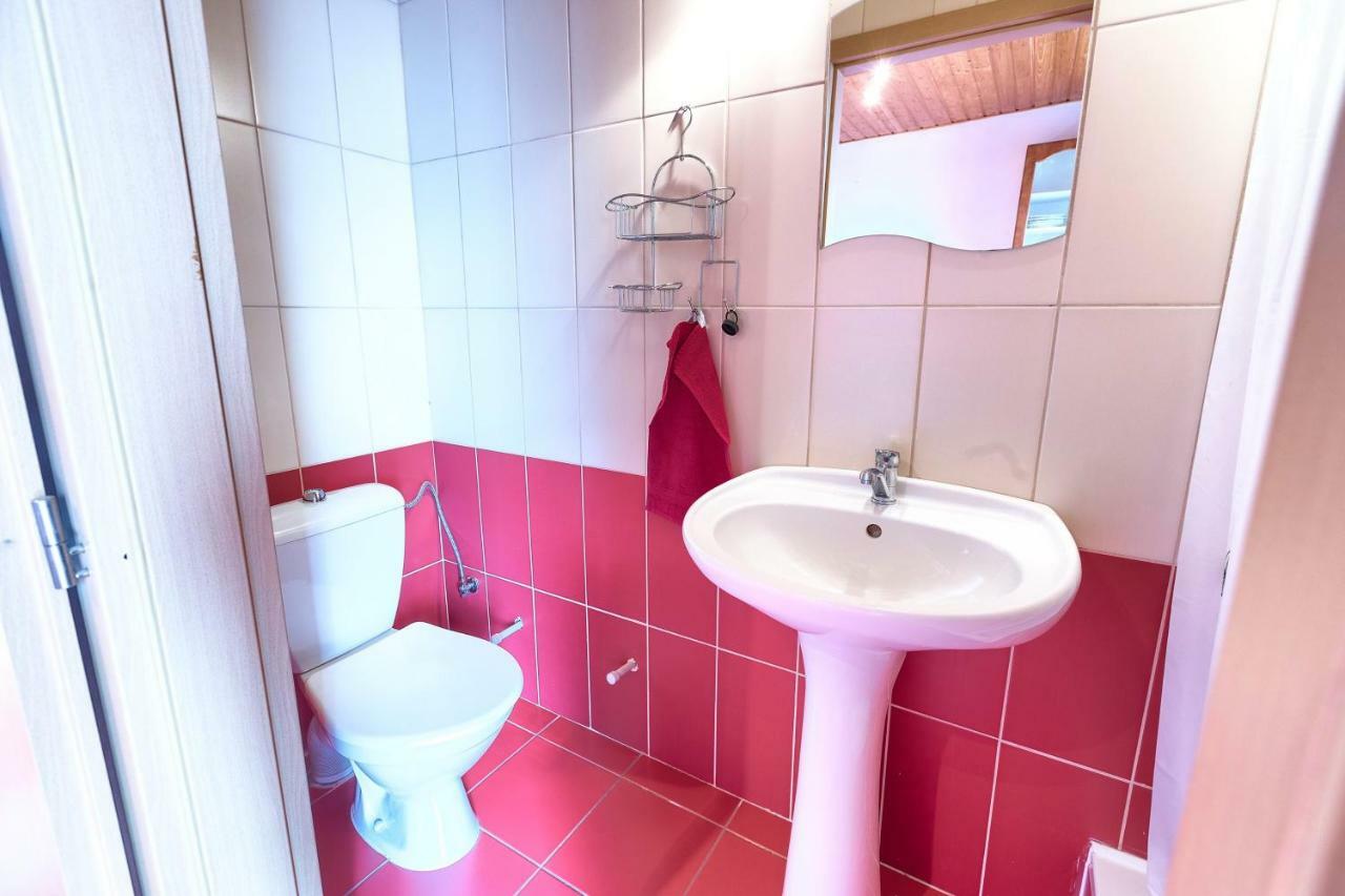 Apartmanovy Dom Red โปดไฮสกา ภายนอก รูปภาพ