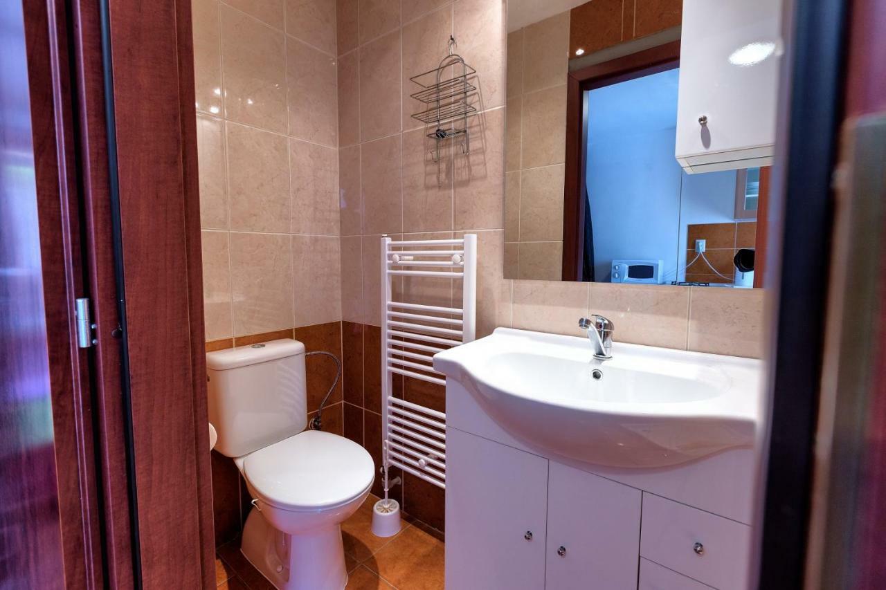 Apartmanovy Dom Red โปดไฮสกา ภายนอก รูปภาพ