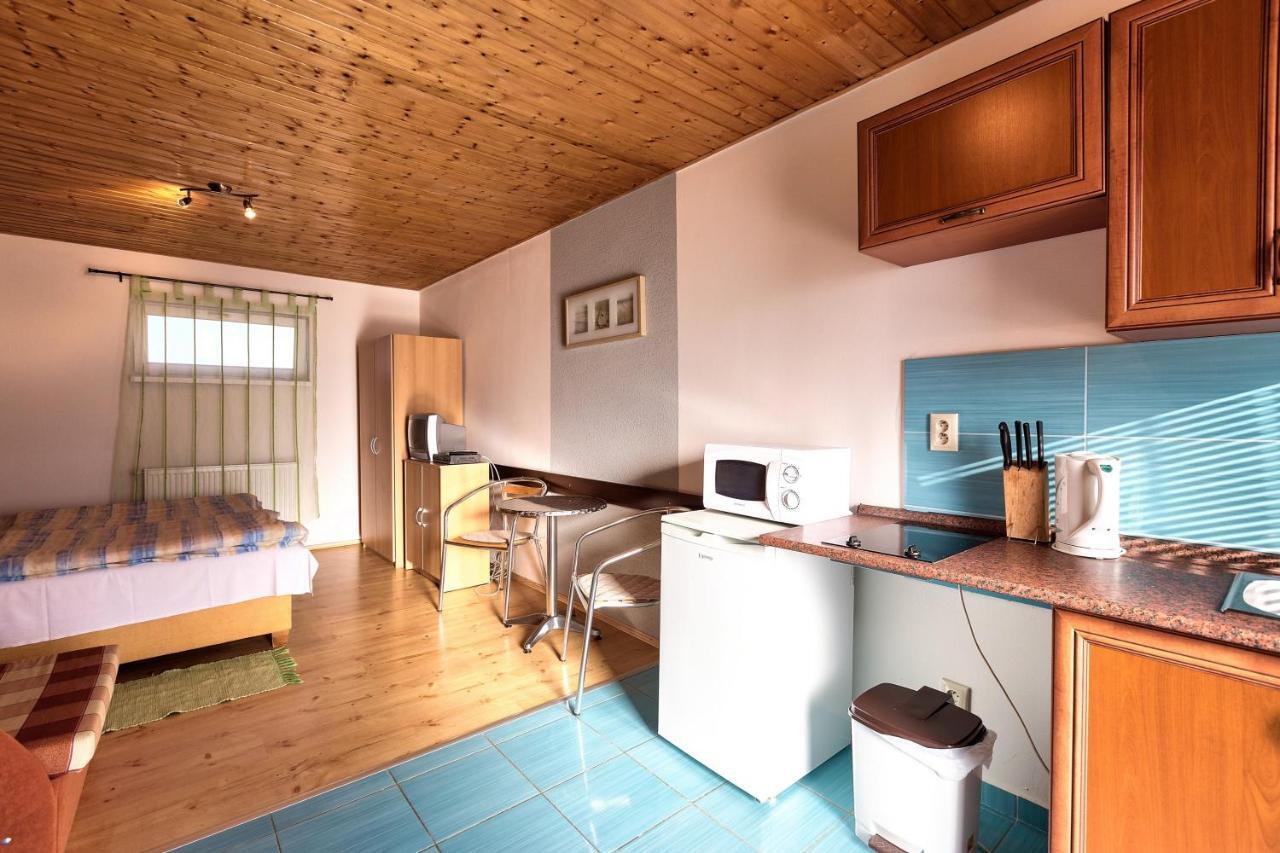 Apartmanovy Dom Red โปดไฮสกา ภายนอก รูปภาพ